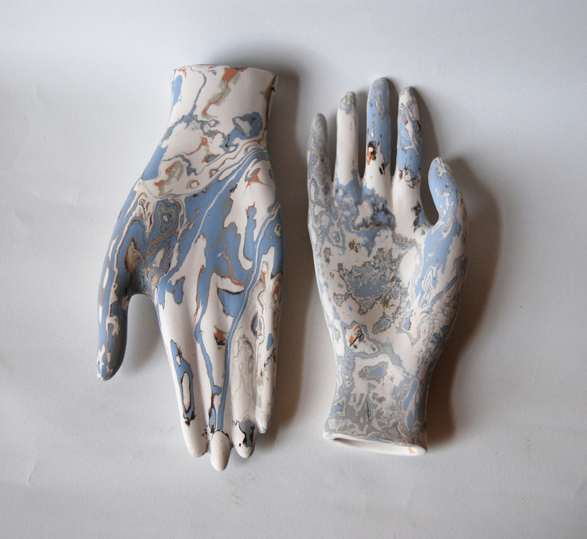 Laveaux_mains-bleues-web